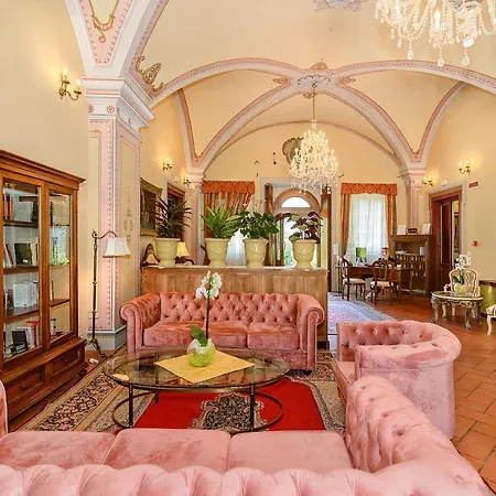 San Michele Otel Lucca